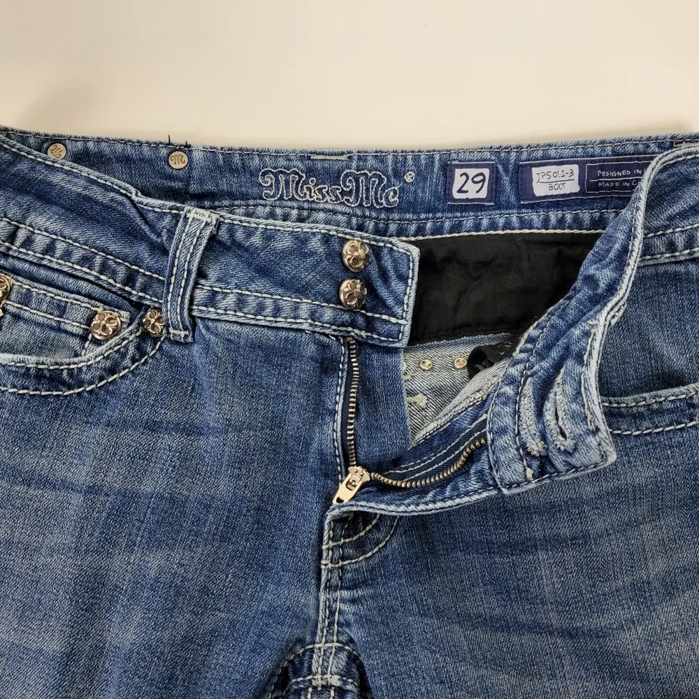 Miss Me rhinestone bling studded bootcut JP5011-3 jeans size 29